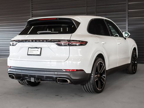 Certified 2023 Porsche Cayenne image 10