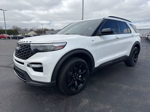 Used 2023 Ford Explorer ST-Line w/ Class IV Trailer Tow Package image 5