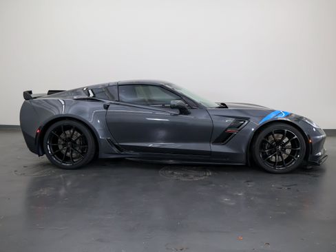 Used 2017 Chevrolet Corvette Grand Sport RWD image 2
