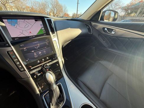 Used 2015 INFINITI Q50 Premium w/ Navigation Package image 21
