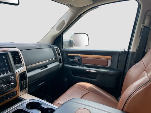 Used 2018 RAM 1500 Laramie Longhorn AWD/4WD image 24