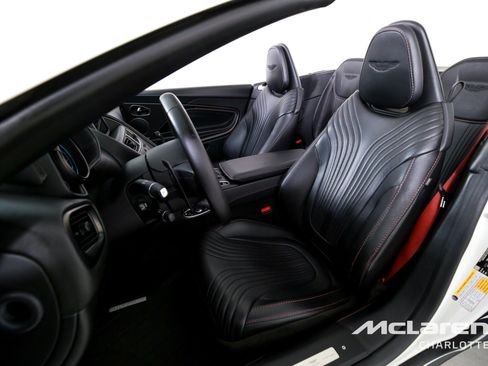 Used 2020 Aston Martin DB11 Volante RWD image 12