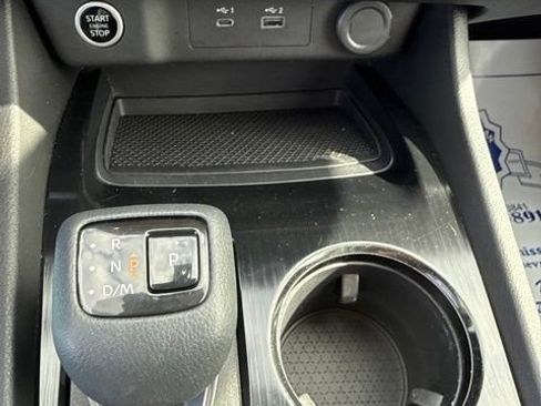 Used 2022 Nissan Rogue SV AWD/4WD image 18