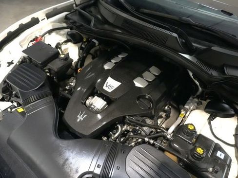 Used 2014 Maserati Ghibli RWD image 12