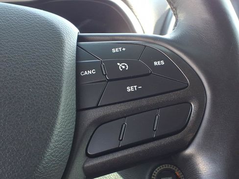 Used 2019 Jeep Cherokee Trailhawk w/ Cold Weather Group AWD/4WD image 26