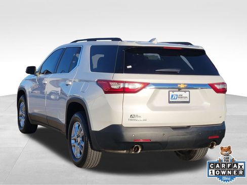 Used 2021 Chevrolet Traverse LT image 7