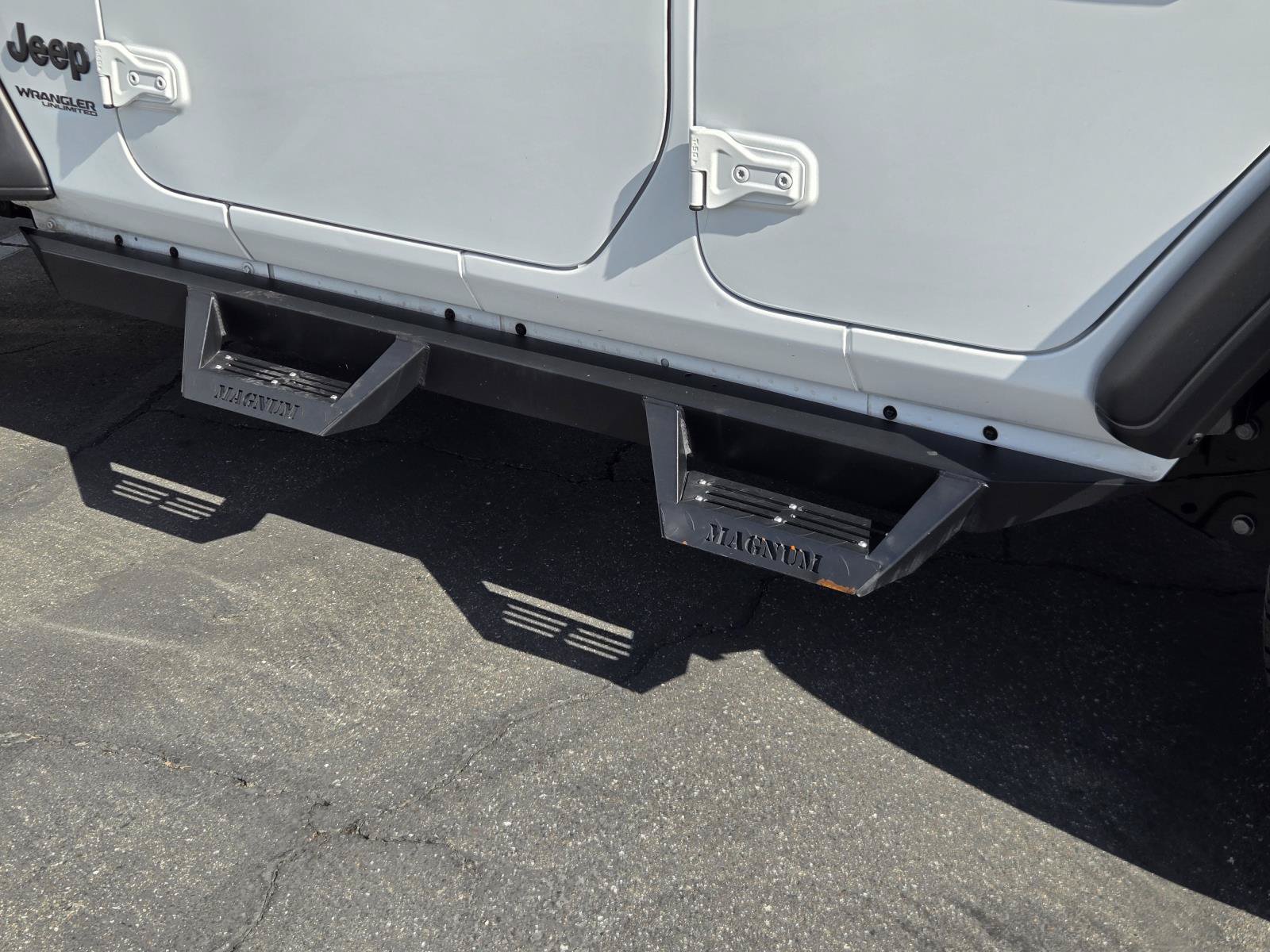Used 2022 Jeep Wrangler Unlimited Sport AWD/4WD image 36