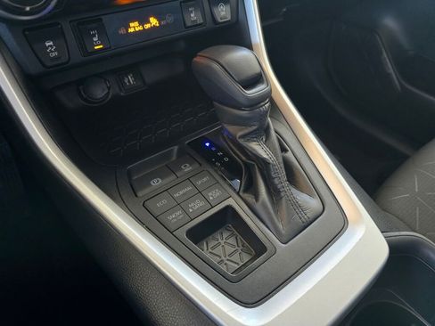 Used 2024 Toyota RAV4 XLE w/ Convenience Package image 35