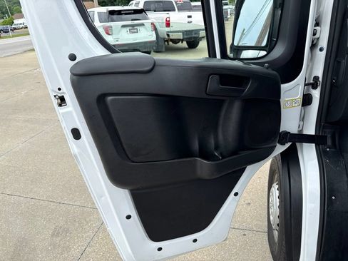 Used 2025 RAM ProMaster 2500 w/ Convenience Group FWD image 23