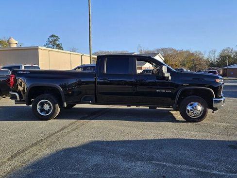 Used 2025 Chevrolet Silverado 3500 LT w/ Convenience Package AWD/4WD image 14