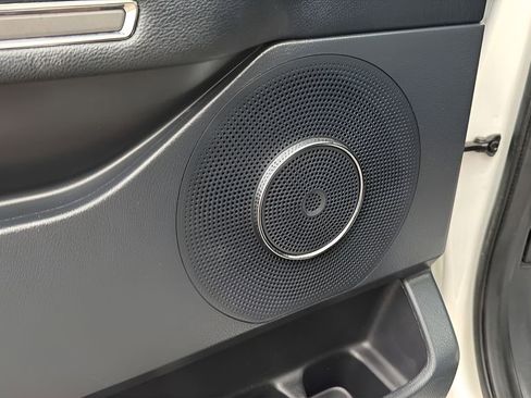 Used 2022 Ford Expedition XLT image 30