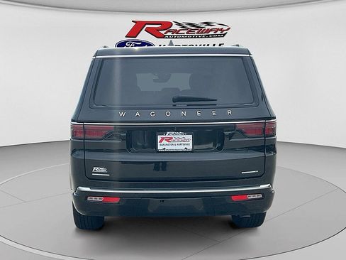 Used 2023 Jeep Wagoneer Series III w/ Preferred Equipment Group AWD/4WD image 3
