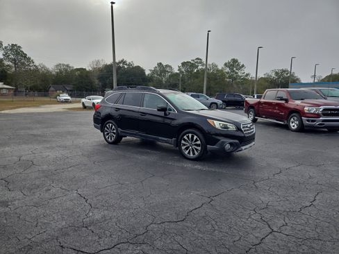 Used 2015 Subaru Outback 3.6R Limited image 2
