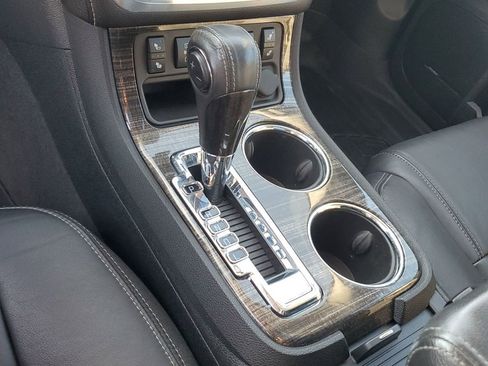 Used 2017 GMC Acadia Limited SLT image 17