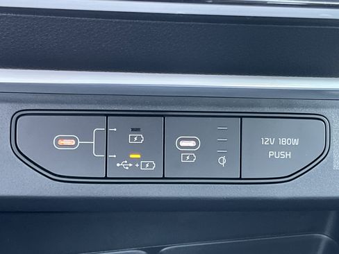 New 2026 Kia Carnival SX Prestige image 8