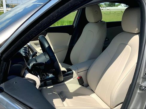 Used 2020 Mercedes-Benz A 220 4MATIC image 7