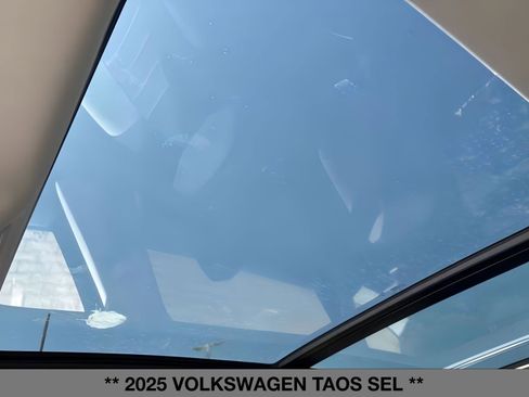 New 2025 Volkswagen Taos SEL image 32