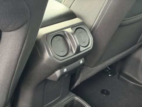 Used 2022 Jeep Gladiator Sport image 27