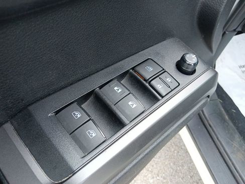 Used 2021 Toyota Tacoma TRD Off-Road w/ Technology Package AWD/4WD image 12