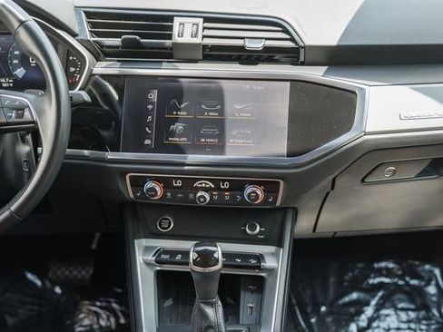 Used 2021 Audi Q3 2.0T Premium Plus w/ Premium Plus Package image 24