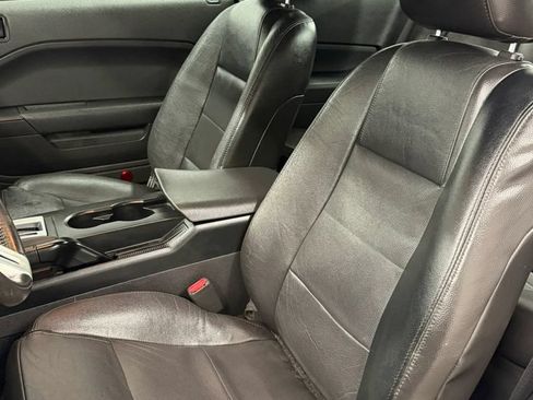 Used 2005 Ford Mustang Premium RWD image 28