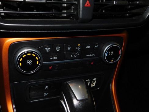 Used 2021 Ford EcoSport SE w/ SE Appearance Package image 23