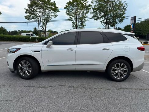 Used 2019 Buick Enclave Avenir w/ Avenir Technology Package FWD image 4