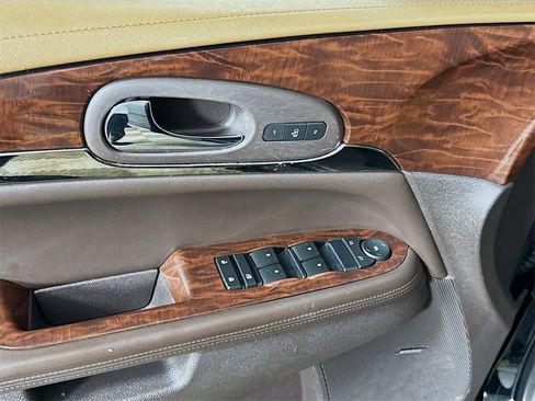 Used 2017 Buick Enclave Leather w/ Trailering Package image 19