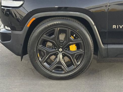 Used 2022 Rivian R1S Launch Edition image 44