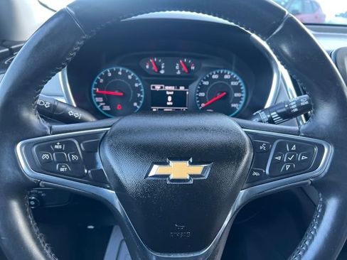 Used 2018 Chevrolet Equinox LT image 27