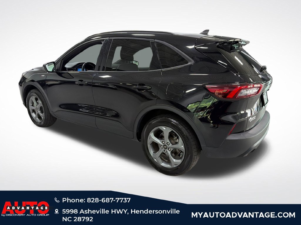 Used 2025 Ford Escape ST-Line Select AWD/4WD image 5