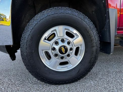 Used 2018 Chevrolet Silverado 2500 LT w/ LT Convenience Package AWD/4WD image 46