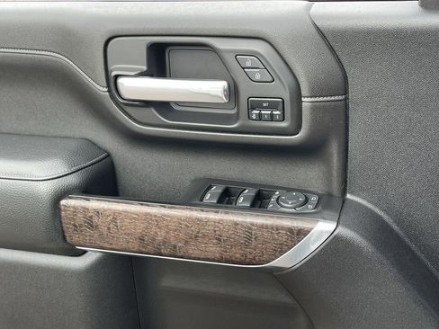 Used 2023 GMC Sierra 3500 Denali w/ Denali Ultimate Package image 24