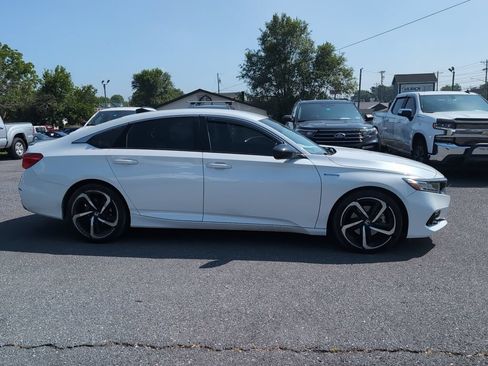 Used 2022 Honda Accord Sport image 4