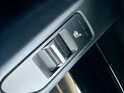 Used 2022 Kia Telluride S FWD image 48