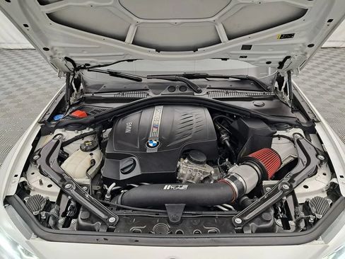 Used 2018 BMW M2 RWD image 34