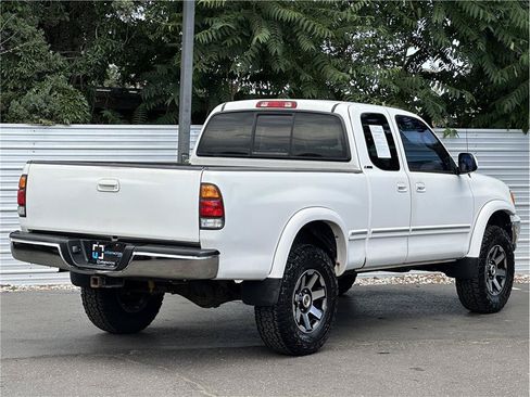 Used 2001 Toyota Tundra Limited w/ Off-Road Pkg AWD/4WD image 10