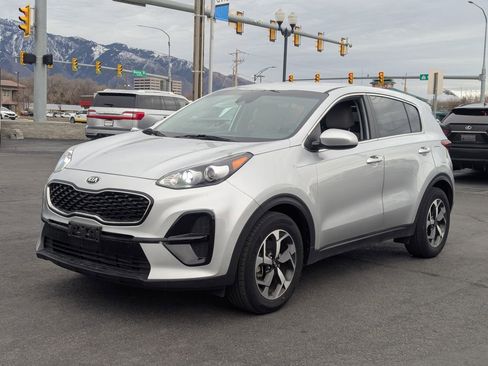 Used 2020 Kia Sportage LX image 9