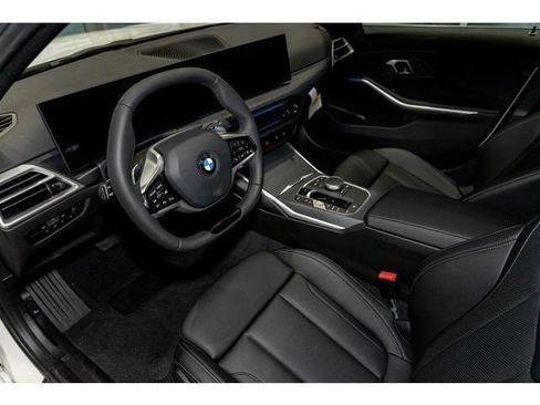 New 2025 BMW 330i xDrive Sedan w/ Convenience Package image 55