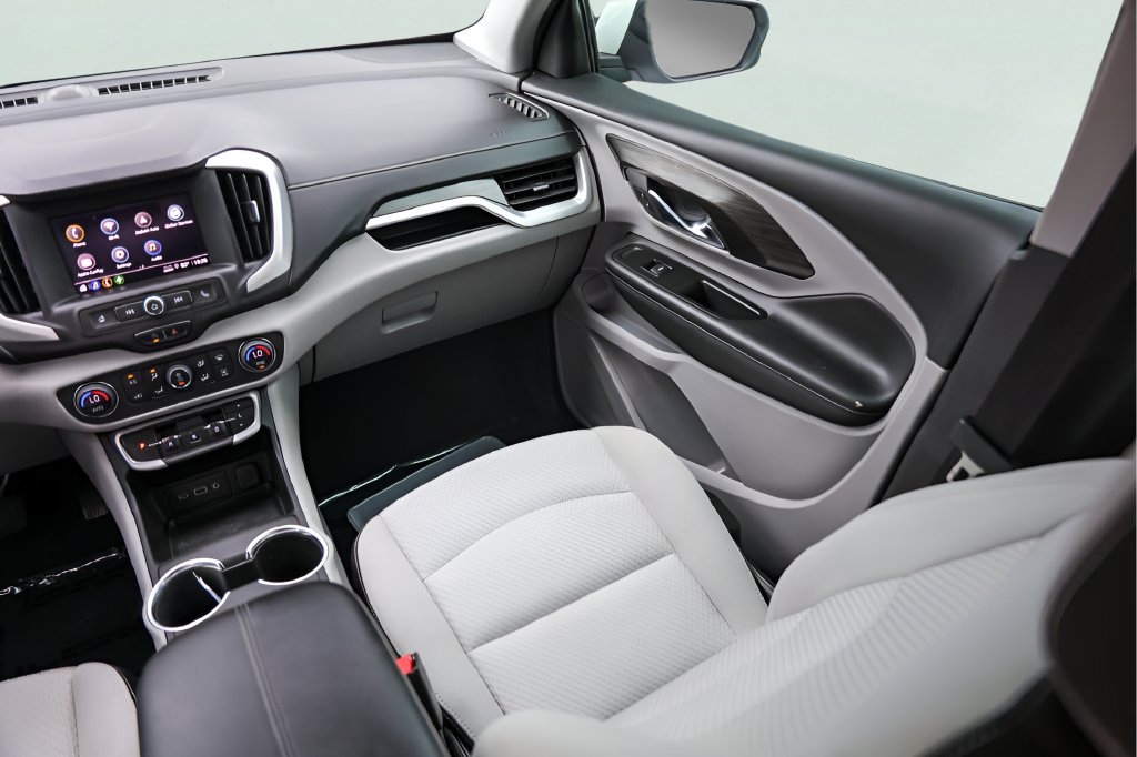 Used 2022 GMC Terrain SLE w/ Driver Convenience Package FWD image 30