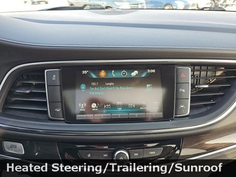 Used 2018 Buick Enclave Premium w/ Experience Buick Package image 19