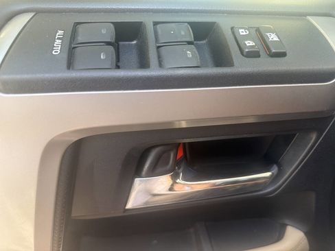 Used 2015 Toyota 4Runner Limited AWD/4WD image 18
