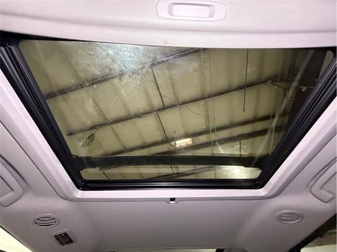 Used 2017 Toyota Sienna Limited Premium image 20