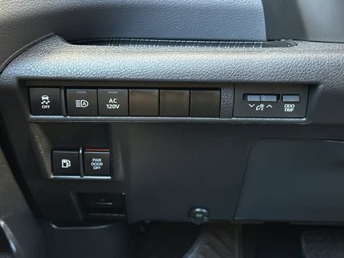 Used 2024 Toyota Sienna XSE w/ XSE Plus Package image 33