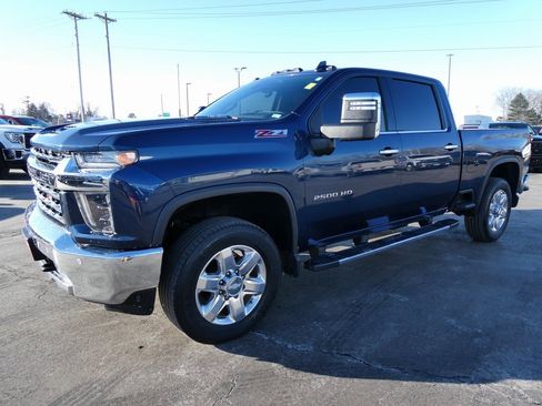 Used 2020 Chevrolet Silverado 2500 LTZ w/ LTZ Plus Package image 9
