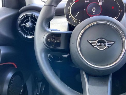Certified 2024 MINI Cooper 4-Door Hardtop FWD image 20