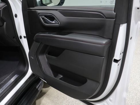 Used 2021 Chevrolet Suburban RST AWD/4WD image 27