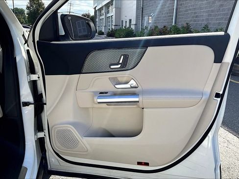 Certified 2025 Mercedes-Benz GLA 250 4MATIC image 19