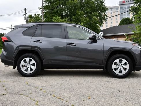 Used 2019 Toyota RAV4 LE w/ Carpet Mat Package FWD image 8