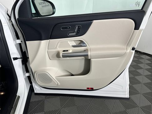 Certified 2026 Mercedes-Benz GLA 250 4MATIC image 14